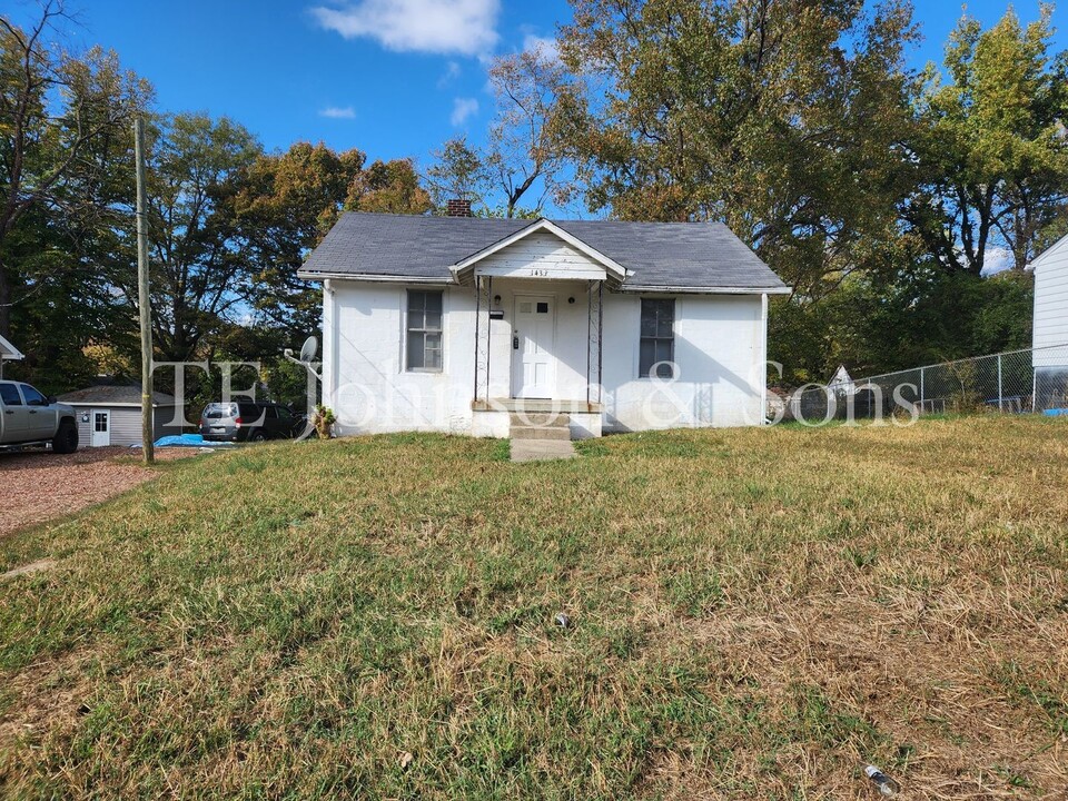 1433 Donald St in Winston-Salem, NC - Building Photo