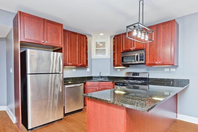 property at 5212 N Winthrop Ave