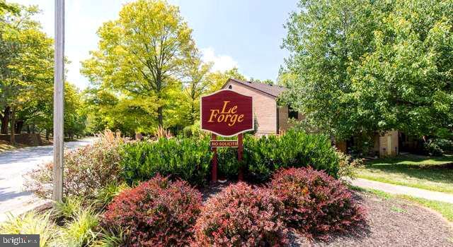 property at 93 Le Forge Ct