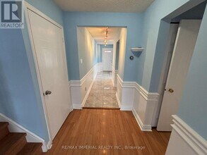 90 Stornwood Ct in Brampton, ON - Building Photo - Building Photo