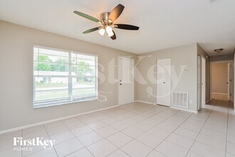 2927 Arrendonda Dr in Deltona, FL - Building Photo - Building Photo