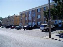 Cottonwood Apartments in Omaha, NE - Foto de edificio - Building Photo