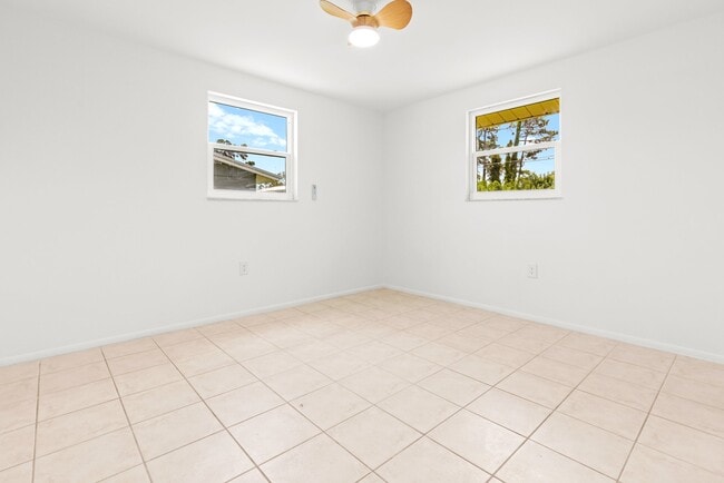 1057 Tropical Ave NW