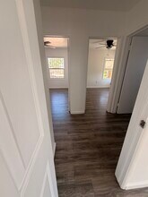 760 1/2 S Hillview Ave, Unit 760 1/2 in East Los Angeles, CA - Building Photo - Building Photo