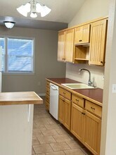 805 4th St in Nevada, IA - Foto de edificio - Building Photo