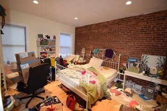 1219 Beacon St-Unit -2 in Brookline, MA - Building Photo - Building Photo