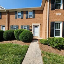 3850 Huntingreen Ln NW