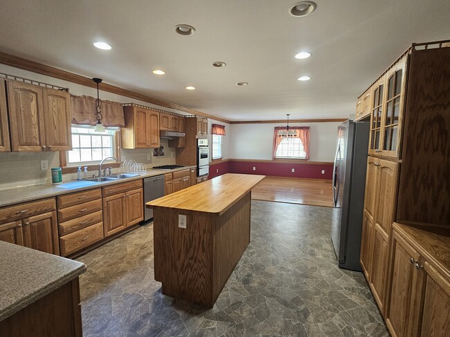 16184 Plantation Ln in Montpelier, VA - Building Photo - Building Photo