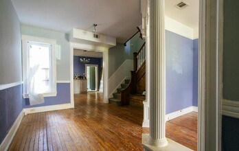 2708 N Calvert St in Baltimore, MD - Building Photo - Building Photo