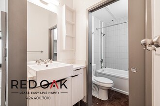 430 S Broadway, Unit 409 in Los Angeles, CA - Foto de edificio - Building Photo