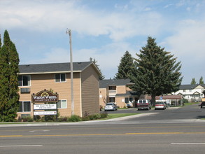 Wagon Wheel Apartments in Rexburg, ID - Building Photo - Building Photo