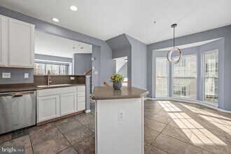 4012 Meadow Trail Ln in Hyattsville, MD - Building Photo - Building Photo