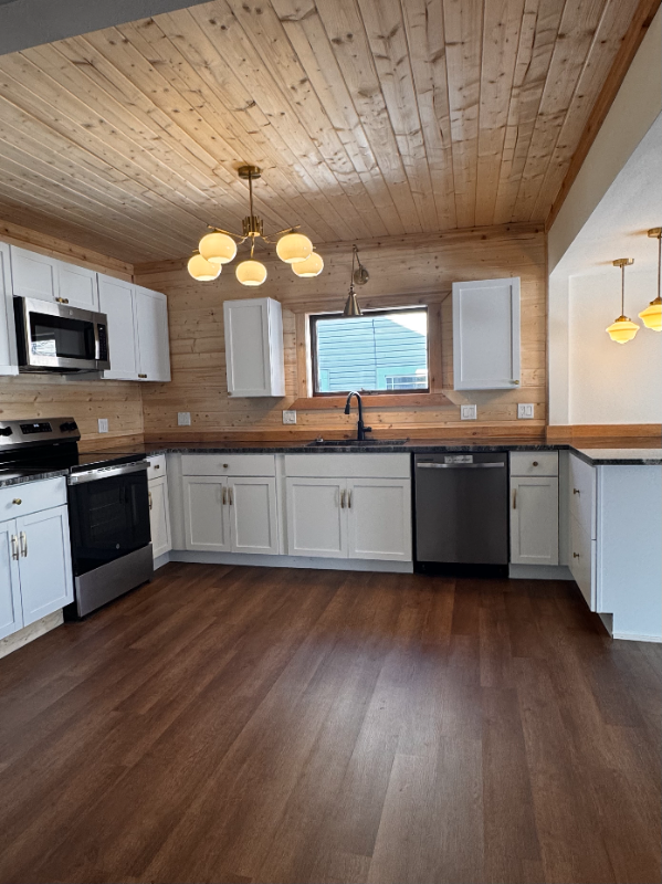416 W Munising Ave in Munising, MI - Building Photo - Building Photo
