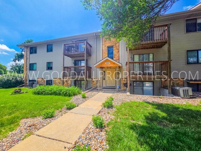 property at 9523 University Ave