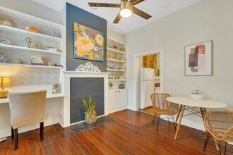 307 W Waldburg Ln in Savannah, GA - Building Photo - Building Photo