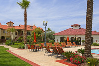 Dominion Courtyard Villas in Fresno, CA - Building Photo - Building Photo