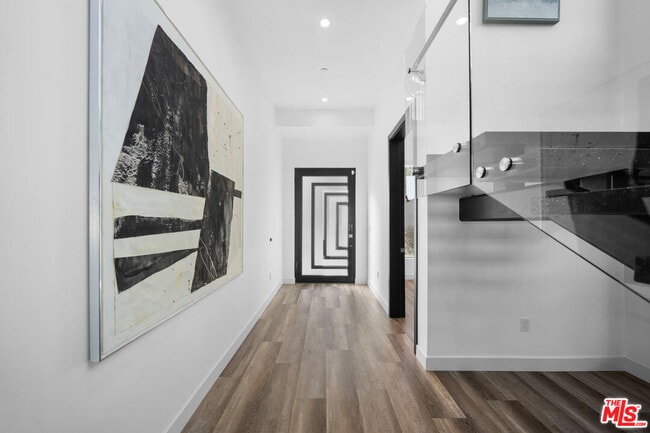 5812 Willis Ave in Los Angeles, CA - Building Photo - Building Photo