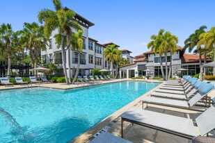 Amelia at Westshore in Tampa, FL - Building Photo