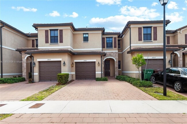 10945 West 33rd Ct