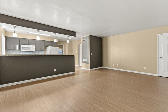 Redwood Cove Apartments