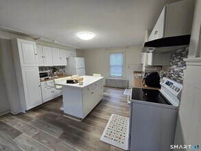 157 Eastern Ave in Waterbury, CT - Foto de edificio - Building Photo