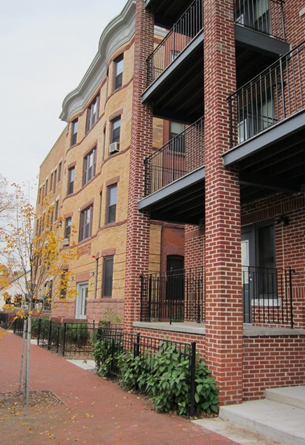 Cumberland Homes in Springfield, MA - Foto de edificio