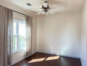 5811 STEPHENS OAK Ct in Sugar Hill, GA - Building Photo - Building Photo