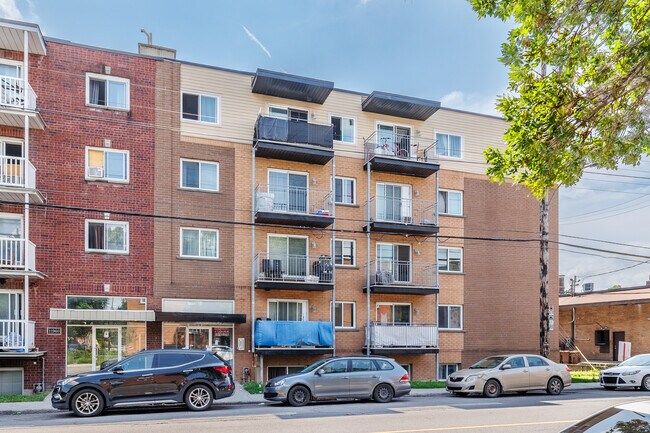 11970 Grenet Rue in Montréal, QC - Building Photo - Building Photo