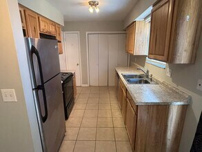 3894 NW Archer St, Unit 101 in Lake City, FL - Building Photo - Building Photo