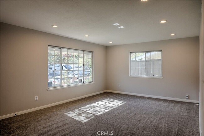29433 Abelia Rd in Santa Clarita, CA - Building Photo - Building Photo