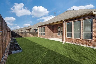 4412 Evenstar Wy in Plano, TX - Foto de edificio - Building Photo