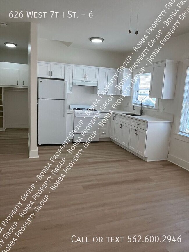 626 W 7th St in Los Angeles, CA - Building Photo - Building Photo