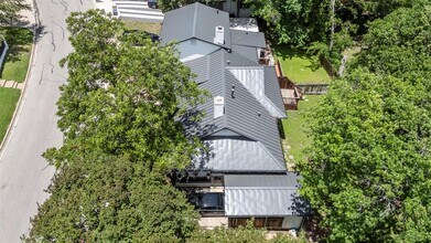 2814 Windsor Rd in Austin, TX - Building Photo - Building Photo