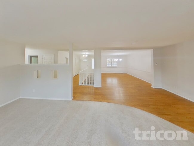 2212 Woodburn St in Colorado Springs, CO - Building Photo - Building Photo