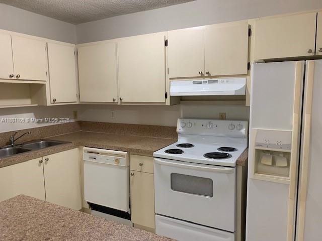 6460 SW 129th Pl in Miami, FL - Building Photo - Building Photo