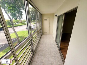 188 Preston Way in Boca Raton, FL - Foto de edificio - Building Photo