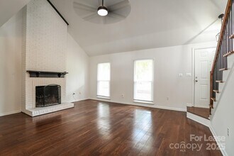 8506 Ducksbill Dr in Charlotte, NC - Foto de edificio - Building Photo
