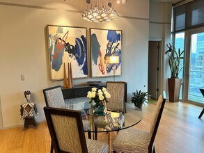 700 12th Ave S, Unit 905 in Nashville, TN - Foto de edificio - Building Photo