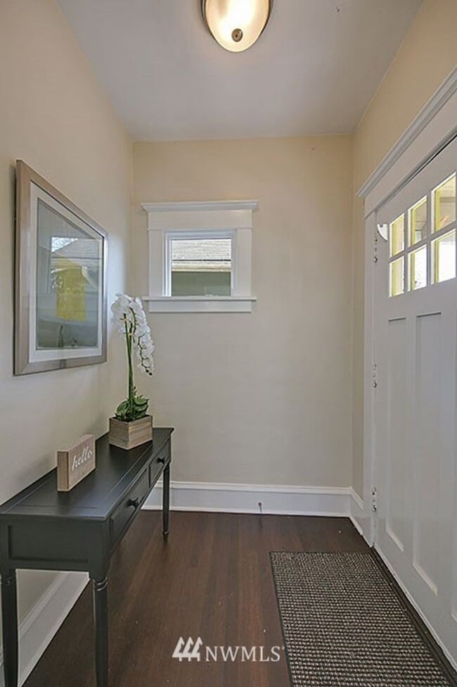 1106 NE 55th St in Seattle, WA - Building Photo - Building Photo