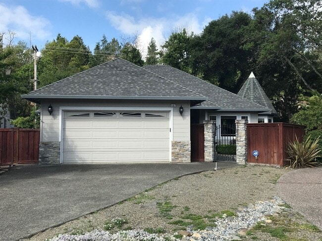 property at 497 Jenifer Ct