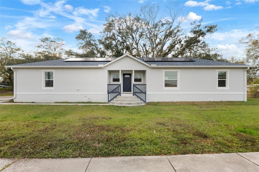 902 W Alsobrook St in Plant City, FL - Building Photo
