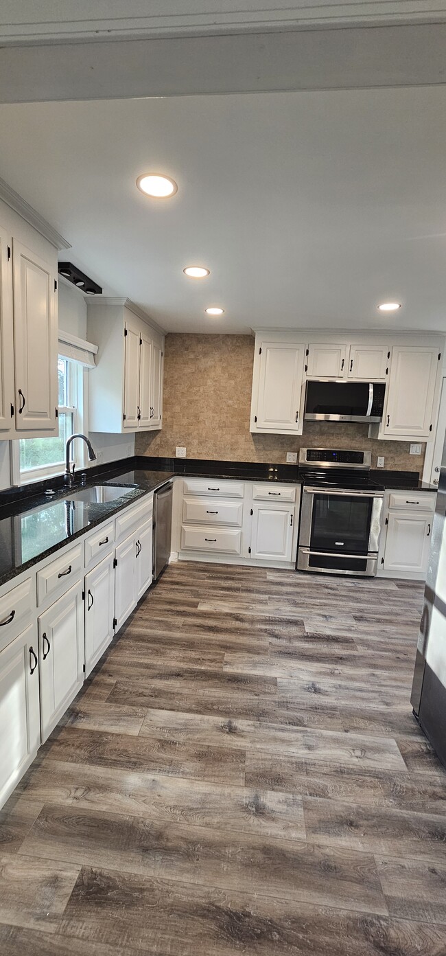 112 Semple Rd in Williamsburg, VA - Building Photo - Building Photo