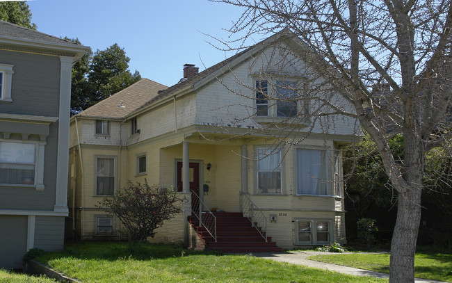 1228-1230 Magnolia St in Oakland, CA - Foto de edificio - Building Photo