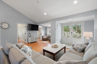 6 Richmond Dr in Westerly, RI - Building Photo - Building Photo