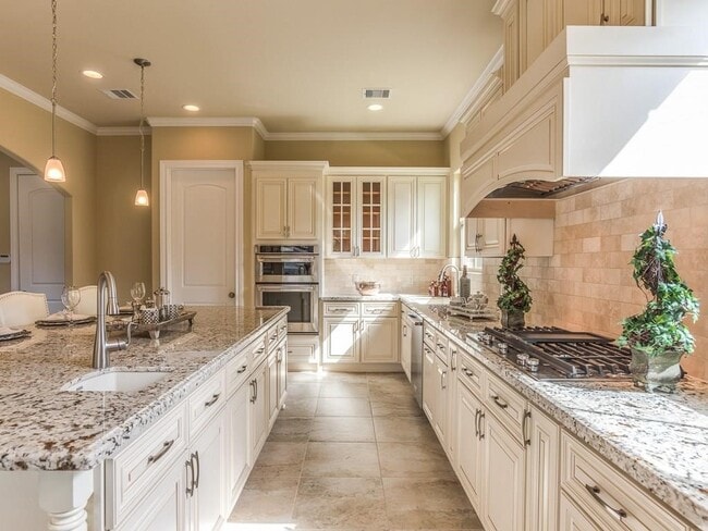 property at 5203 Beechnut St