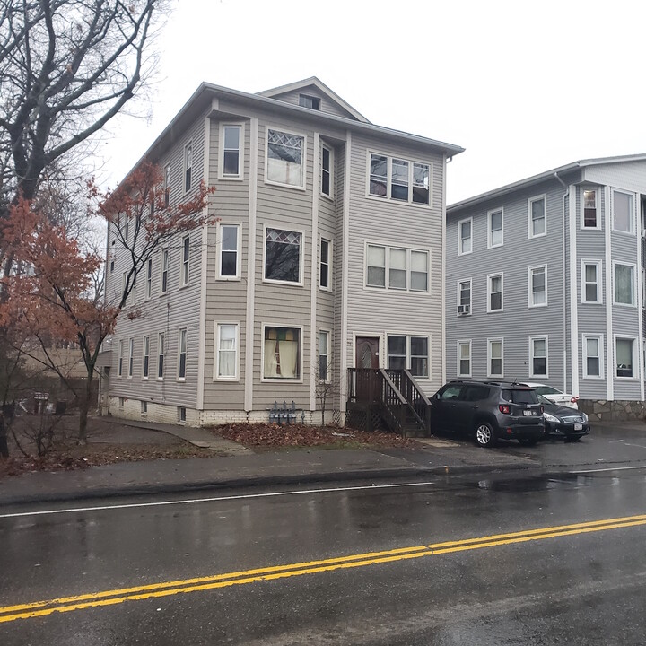 75 Mill St in Worcester, MA - Building Photo