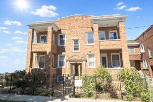 4724 N Troy St, Unit 2 in Chicago, IL - Building Photo