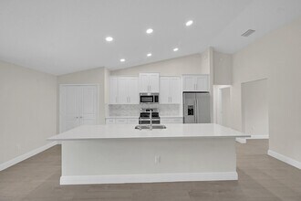 16440 81st Ln N in The Acreage, FL - Building Photo - Building Photo