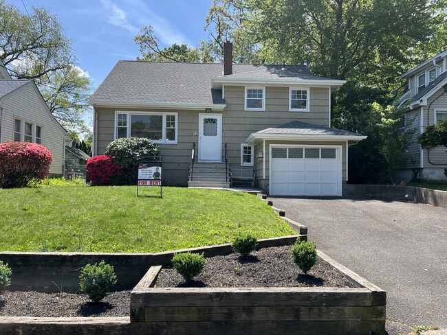 property at 96 Oakdene Ave
