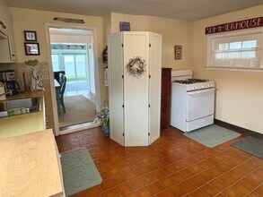 15 Beckett Ave in Branford, CT - Building Photo - Building Photo